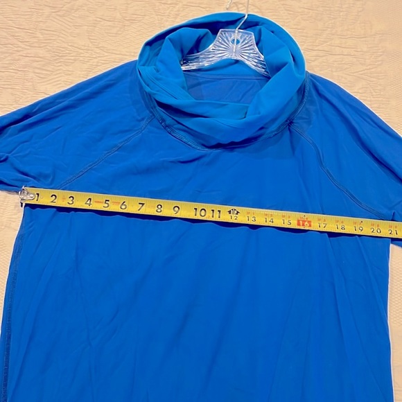 Lululemon athletica healthy hearts blue pullover - Picture 2 of 6